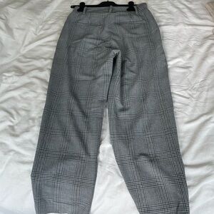 Aritzia Gray Checkered Women's Trousers
